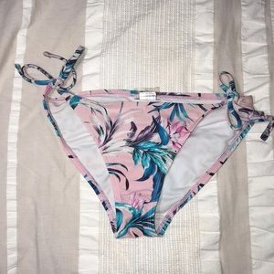 tilly’s pink floral swimsuit bottoms